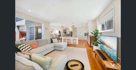 The Ultimate Beach House - Luxurious Four Bedroom Home, Every Room with an Ensuite. - Photo 3