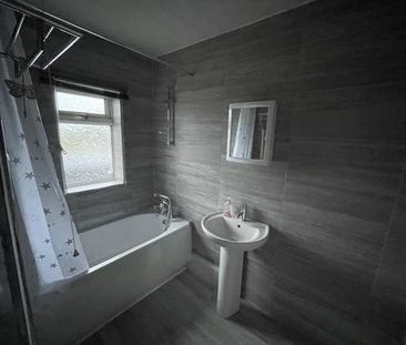 2 bedroom property to rent - Photo 3