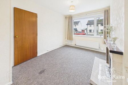 40 Cherryhill Road, Dundonald, Belfast, BT16 1JJ - Photo 2