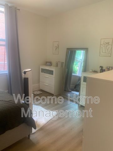 $2,395 / 2 br / 1 ba / Cozy & Convenient Living in This Updated 2-Bedroom Unit - Photo 4