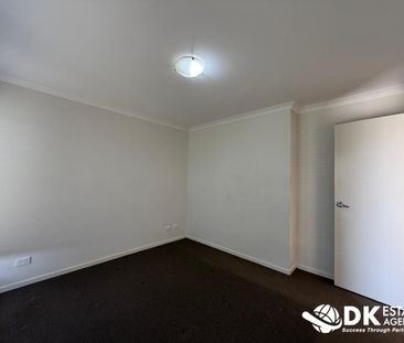Modern 4 Bedroom Family Home - Photo 3