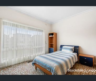 3 Bedroom Delight! - Photo 2