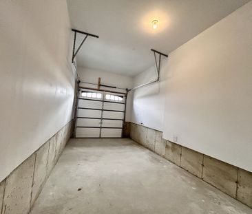 For Lease - 8 Bridgeland Drive, Whitby, Ontario - Photo 1