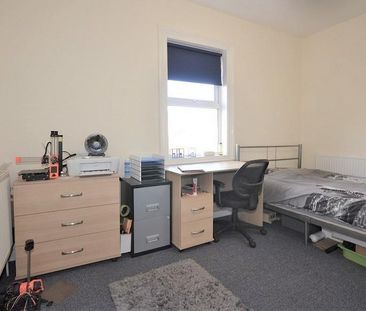 8 bedroom semi-detached house to rent - Photo 6