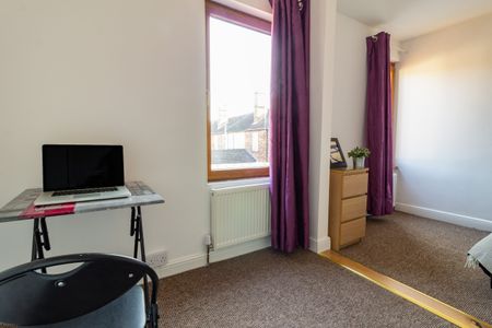 Chelmsford Street – 3 Bed – 2 Bath - Photo 3