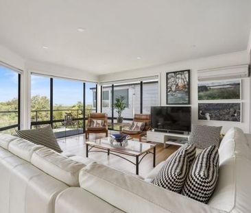 37 Hazel St, Goolwa Beach SA 5214 - House For Rent | Domain - Photo 1