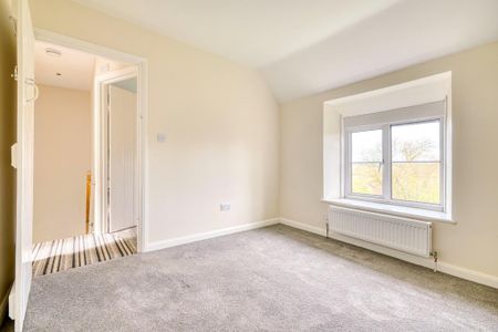 2 bedroom semi-detached house to rent - Photo 5