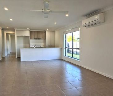 Impeccable Family Living only 800m from the Waterfront - Photo 3