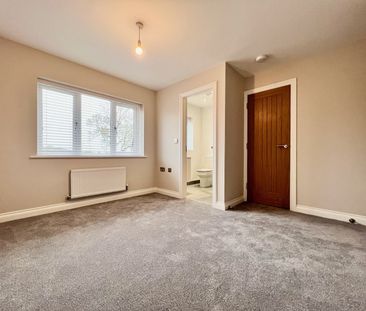 3 bedroom semi-detached house to rent - Photo 4