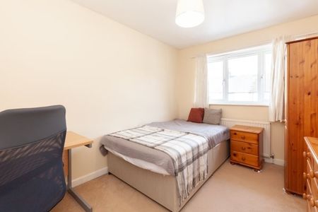 New High Street, Headington - Photo 4