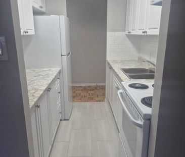 421 West Street, Orillia - Photo 3