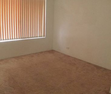 LARGE FAMILY HOME WITH STUDY! - Photo 1