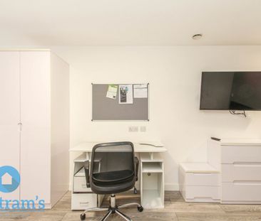 References Pending - 1 bed Apartment - Photo 1