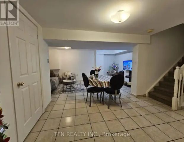 LOWER - 112 TRAFALGAR SQUARE | LOWER - 112 TRAFALGAR SQUARE, Vaughan - Photo 1