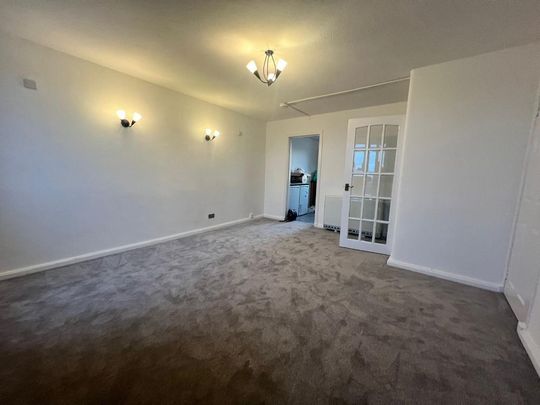 3 bedroom flat to rent - Photo 1