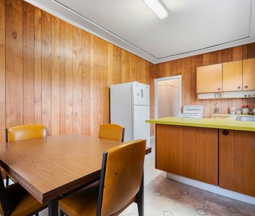 NEAT 2 BEDROOM HOME - Photo 2