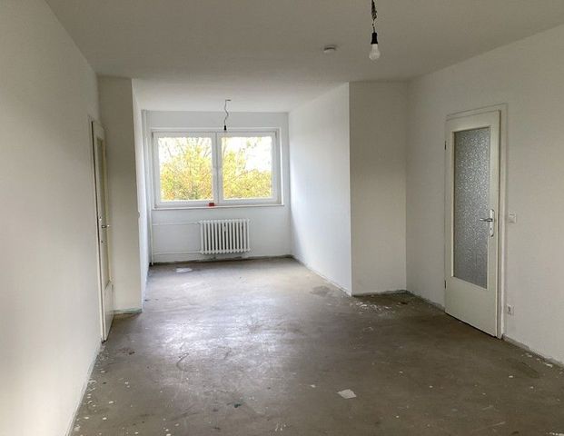 Geräumige 3-Zi.-Wohnung mit Balkon (WBS) - Foto 1