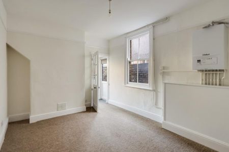 3 bedroom terraced house to rent - Photo 3