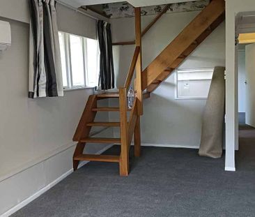 1-Bedroom Flat for Rent – Convenient Location - Photo 1