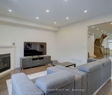 Detached Home For Lease | E8135714 - Photo 1