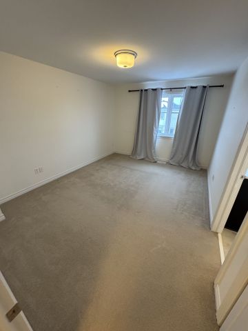 For Lease - 231 Brambling Way, Barrhaven, Ontario - Photo 3