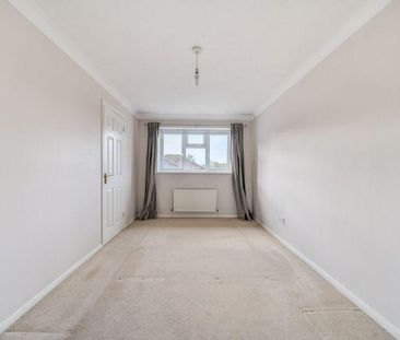 3 bedroom end of terrace house to rent - Photo 3