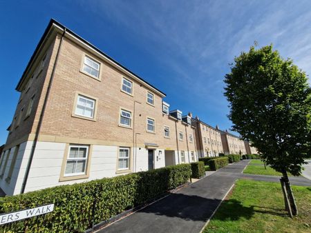 2 bedroom Flat To Let - Photo 2