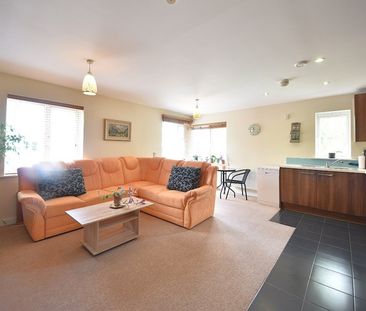 Sierra Road, High Wycombe, Buckinghamshire,HP11 - Photo 5