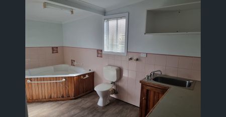 Opposite the Marina precinct. - Photo 5