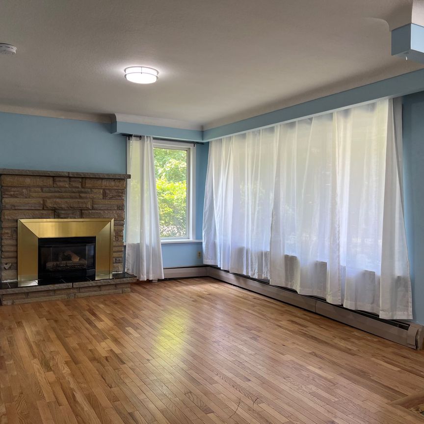 For Lease - 288 Scott Street Unit# Main Floor, St. Catharines, Ontario - Photo 1