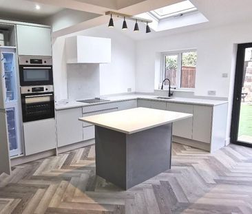 5 bedroom semi-detached house to rent - Photo 5