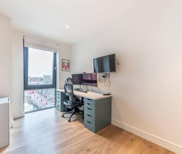 3 bedroom flat to rent - Photo 1