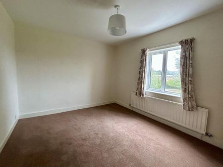 4 bedroom detached house to rent - Photo 3