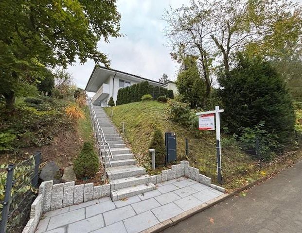 ! Toplage - fußläufig zum See - mit 2 Terrassen, Garten und Carport ! - Photo 1