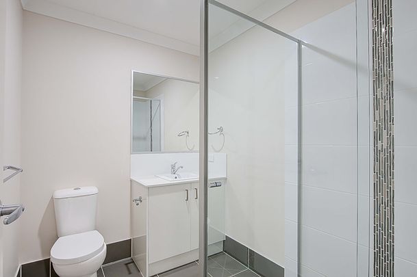 Spacious 2-Bedroom Duplex In Quiet Estate - Photo 1