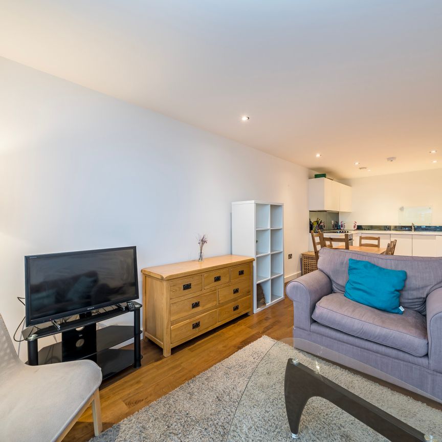 Wharf Street, SE8 - Photo 1