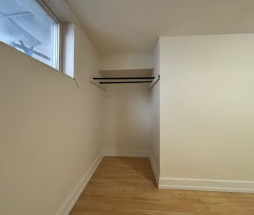 For Lease - 466 Ginger Downs Unit# Basement, Mississauga, Ontario - Photo 4