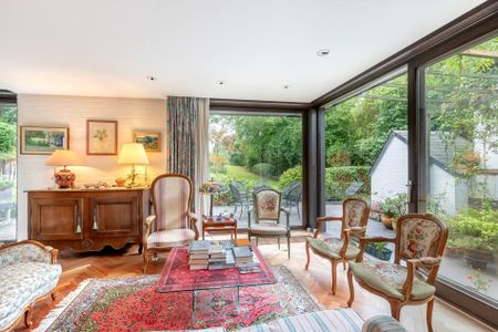 Residentieel gelegen villa met prachtige tuin! - Photo 2