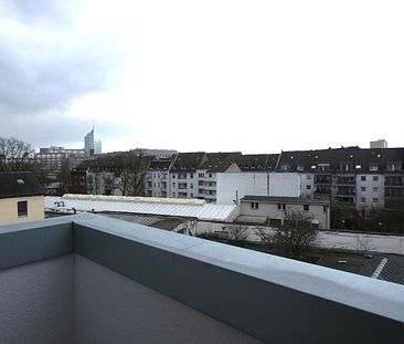 Hoch hinaus in Oberbilk: Sanierte 2 Zimmer zum Erstbezug mit Balkon. - Photo 1