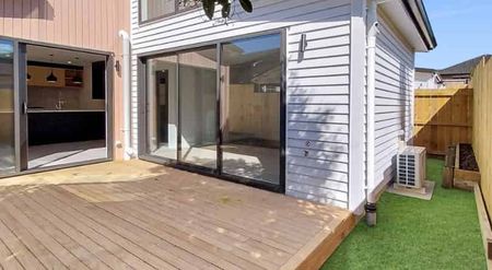 Stunning Townhouse Massey. - Photo 5