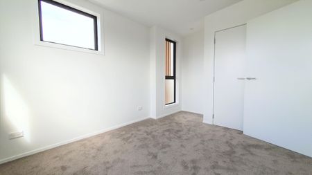 2 Bedrooms on Eaglehurst Rd - Photo 5