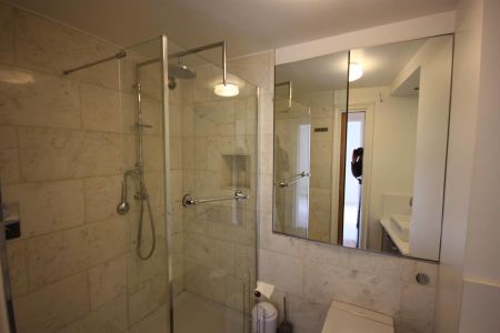 Bury Street, Guildford, GU2 4AN - Photo 2