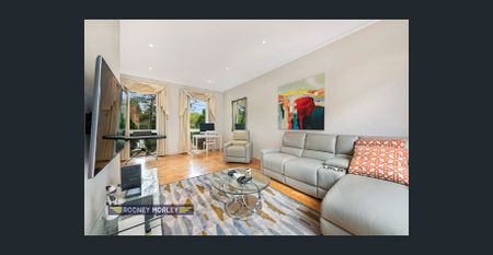 Contemporary Four-Bedroom Residence with Exceptional Storage and Lifestyle Appeal - Photo 2