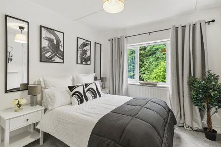 1 bedroom in a house share to rent - Photo 2