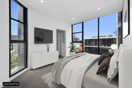 MGM MARTIN – UNFURNISHED TWO BEDROOM PLUS STUDY APARTMENT - Photo 2