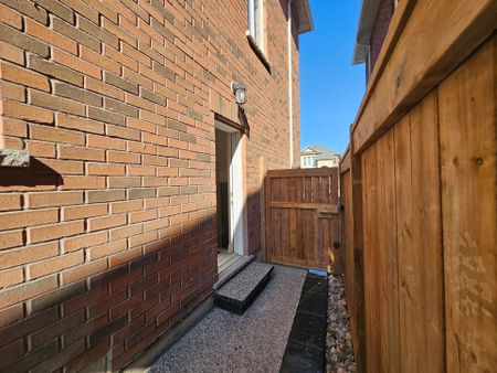 For Lease - 15172 Danby Road Unit# Bsmt, Halton Hills, Ontario - Photo 2