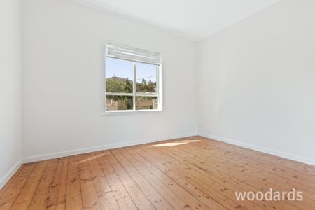 Three Bedroom Family Home - Photo 4