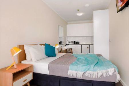 Attractive studio near Redfern Park - Photo 3