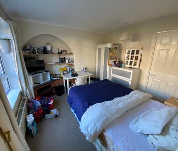 4 bedroom terraced house to rent - Photo 5