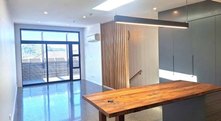 Modern apartment on Nelson - Photo 3